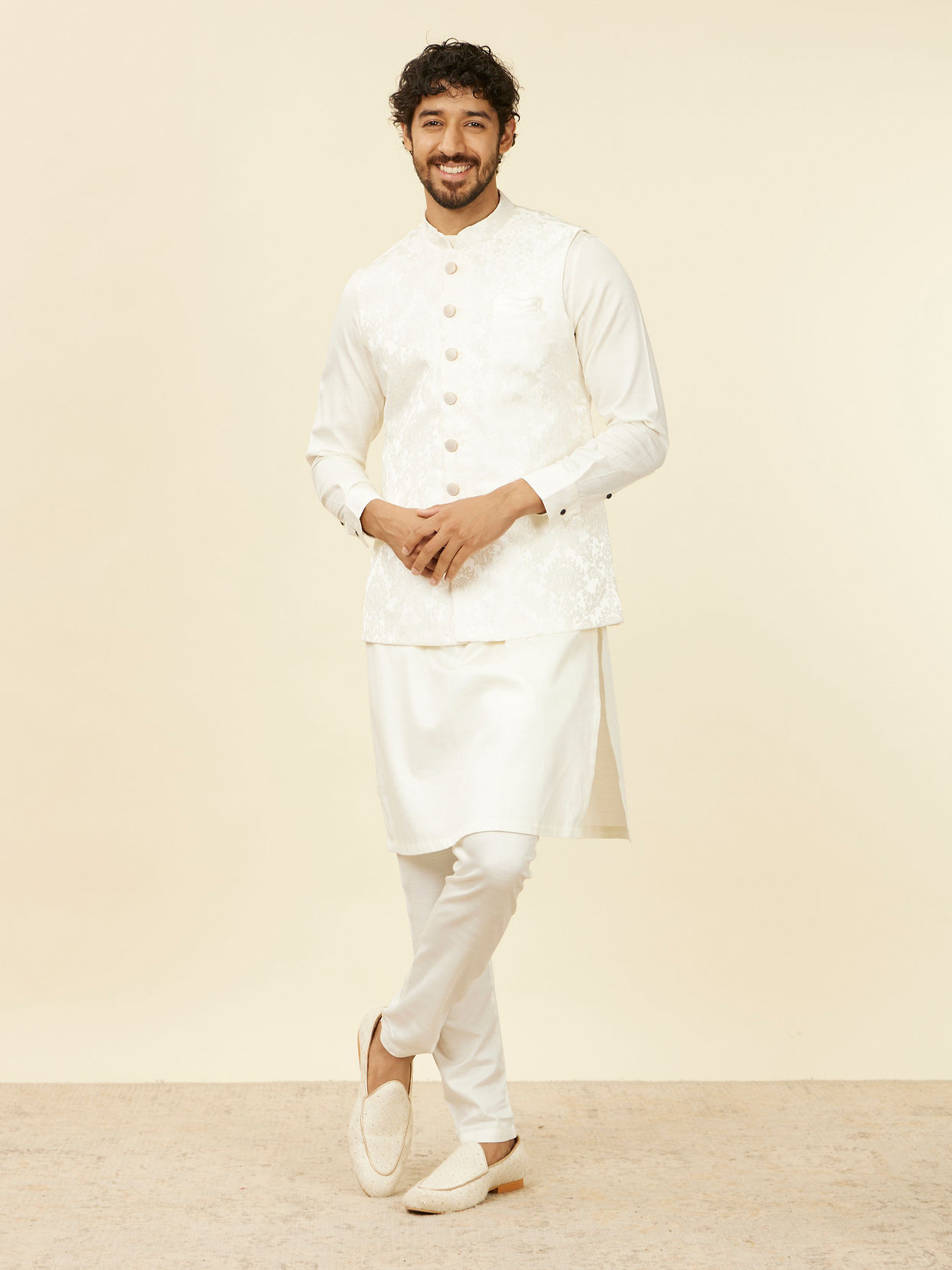 alt message - Manyavar Men Warm White Bagh Patterned Nehru Jacket image number 2